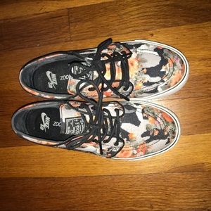 Nike janoski digi florals orange
